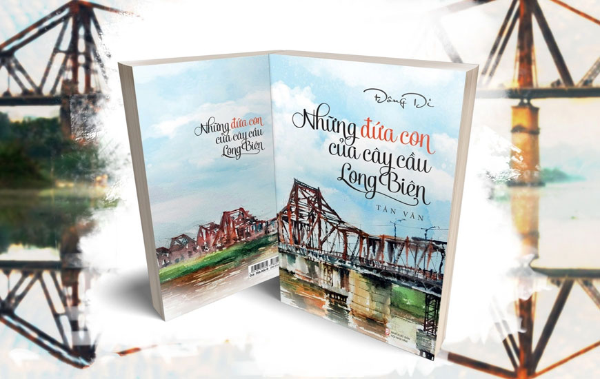 Tập tản văn về cây cầu Long Biên. Ảnh: Tri thức Trẻ Books.