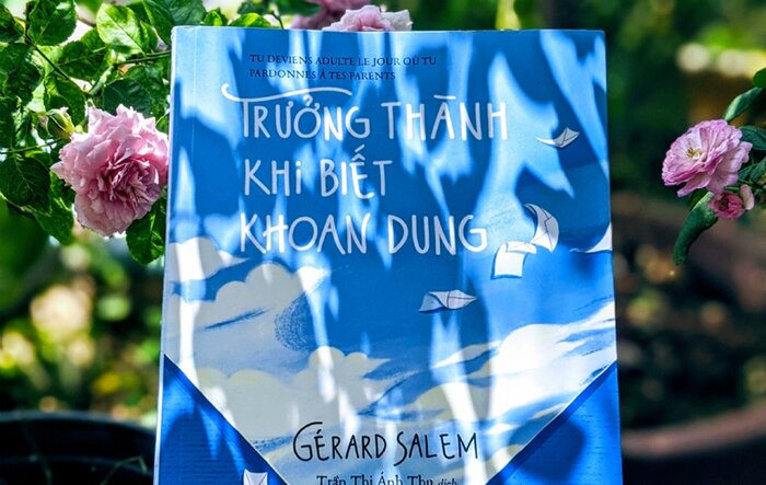 Trưởng Thành Khi Biết Khoan Dung: Những Bức Thư Tay Chữa Lành Trái Tim Vụn Vỡ