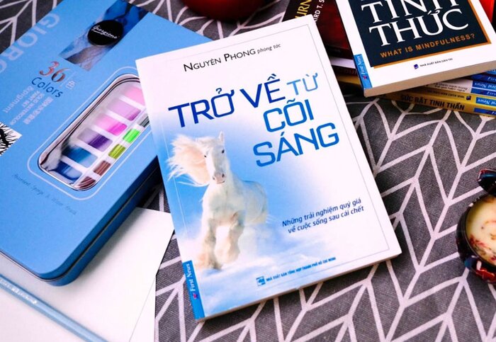 "Trở về từ cõi sáng": Nhân sinh và sức mạnh của tình yêu thương