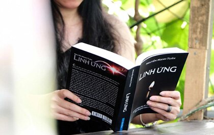 "Linh ứng" - Hành trình tâm linh và nỗi đau chiến tranh của người ở lại