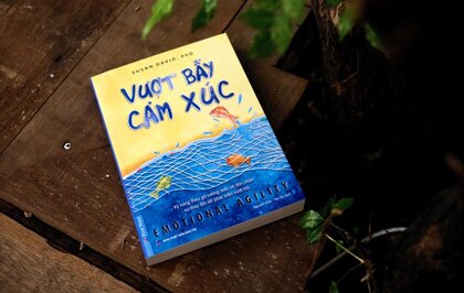 "Vượt bẫy cảm xúc": Hãy đối mặt và vượt qua nỗi đau của mình