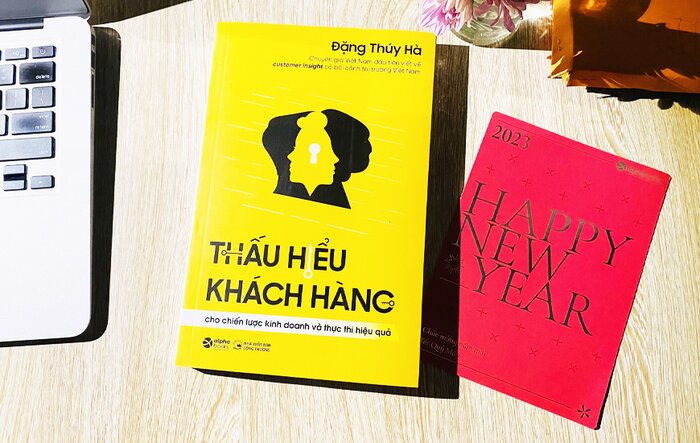 Review sách "Thấu Hiểu Khách Hàng Cho Chiến Lược Kinh Doanh Và Thực Thi Hiệu Quả" tác giả Đặng Thúy Hà