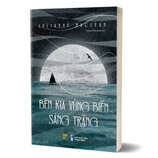 Bên Kia Vùng Biển Sáng Trăng