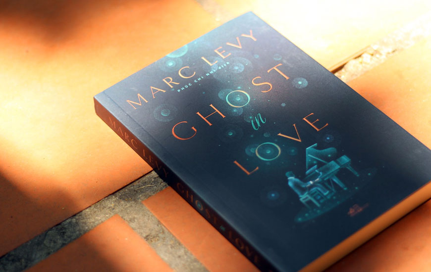 Sách "Ghost In Love" của tác giả  Marc Levy