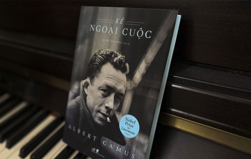 Sách "Kẻ Ngoại Cuộc" của tác giả  Albert Camus