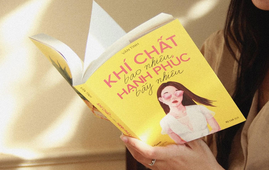 Sách "Khí Chất Bao Nhiêu, Hạnh Phúc Bấy Nhiêu" của tác giả Vãn Tình
