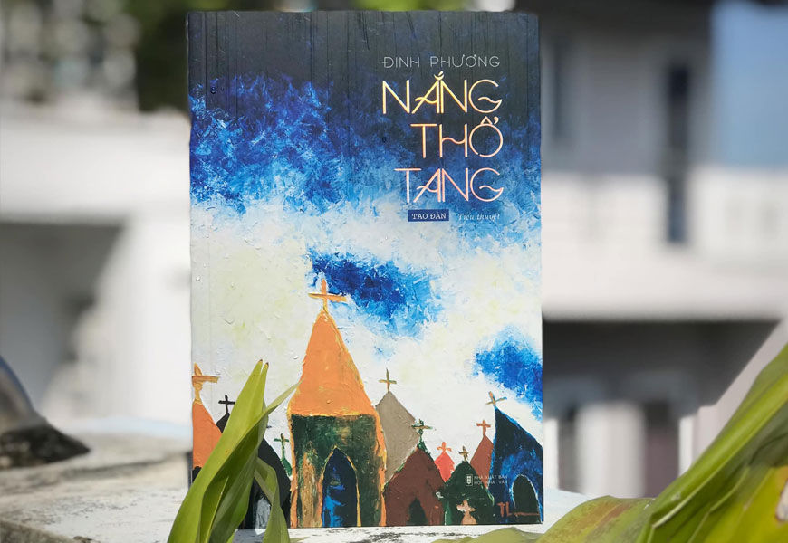 Sách "Nắng Thổ Tang" của tác giả  Đinh Phương