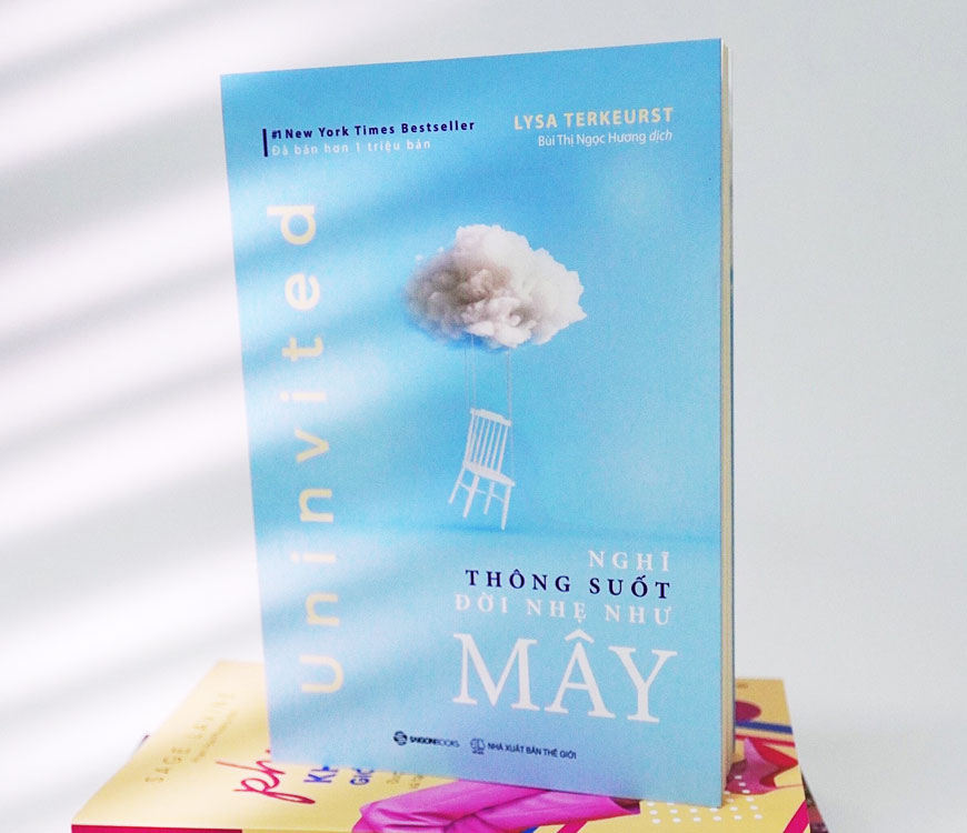 Sách "Nghĩ Thông Suốt, Đời Nhẹ Như Mây" của tác giả Lysa TerKeurst
