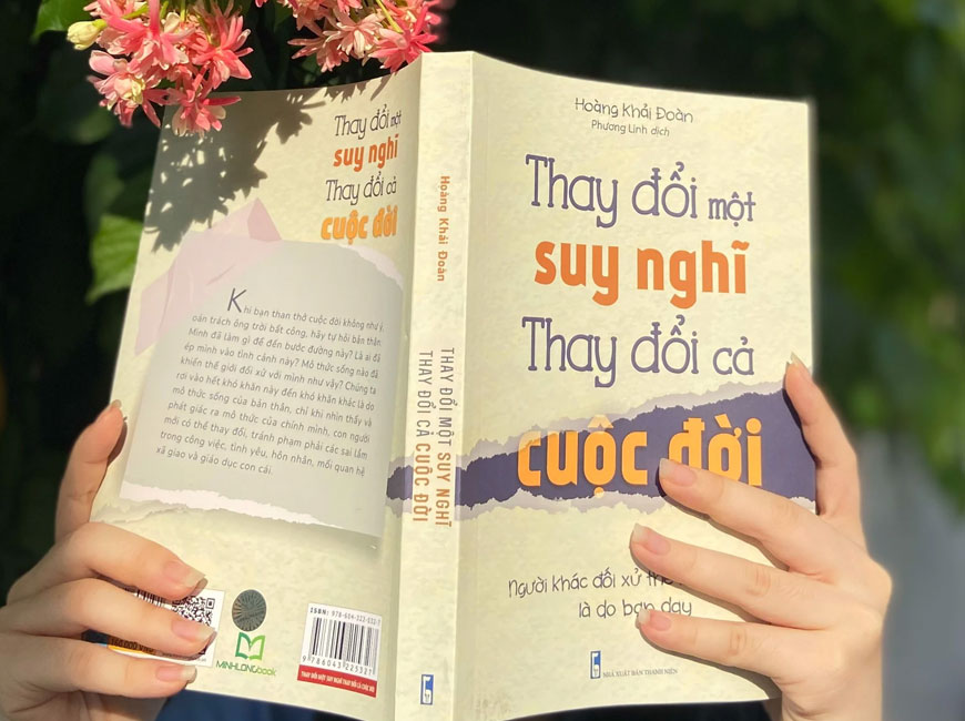 Sách "Thay Đổi Một Suy Nghĩ Thay Đổi Cả Cuộc Đời" của tác giả Hoàng Khải Đoàn - 2