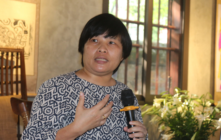 Nhà nghiên cứu, tác giả Nguyễn Thị Thu Hòa chia sẻ tại sự kiện chiều 22/4. Ảnh: Thu Huệ.