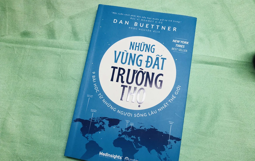 Sách "Những Vùng Đất Trường Thọ". Tác giả Dan Buettner