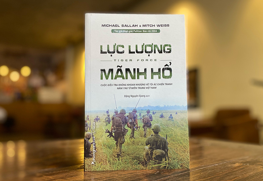 Sách Lực Lượng Mãnh Hổ. Tác giả Michael Sallah, Mitch Weiss