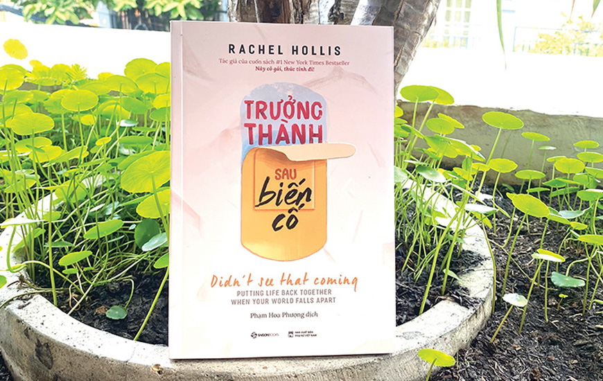 Sách Trưởng Thành Sau Biến Cố. Tác giả Rachel Hollis