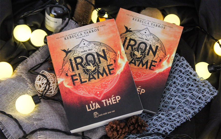 Lửa Thép - Iron Flame - Rebecca Yarros