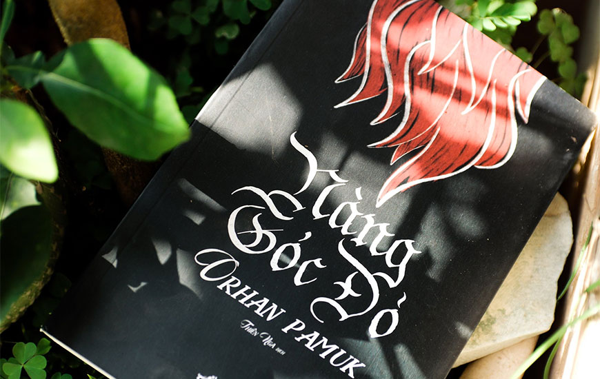 Sách "Nàng Tóc Đỏ" của tác giả Orhan Pamuk