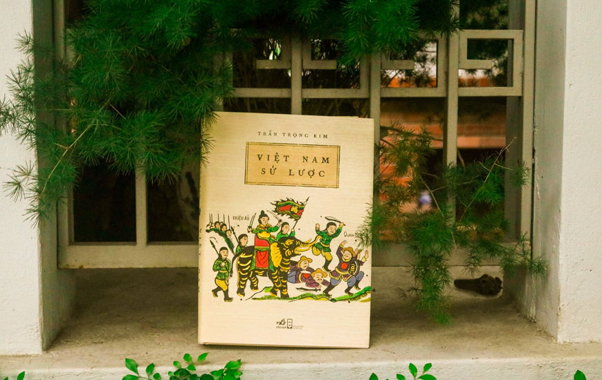 Sách "Quản lý Việt Nam Sử Lược" của tác giả Trần Trọng Kim